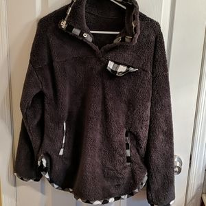 Never worn Grey gray fleece with black buffalo